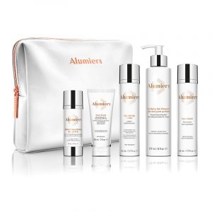 AlumierMD introduces the Brightening Collection for Normal/Oily skin, featuring Lightening Lotion 2%. This curated collection of home care products supports skin brightening and are housed together in a white vegan leather cosmetic bag.
